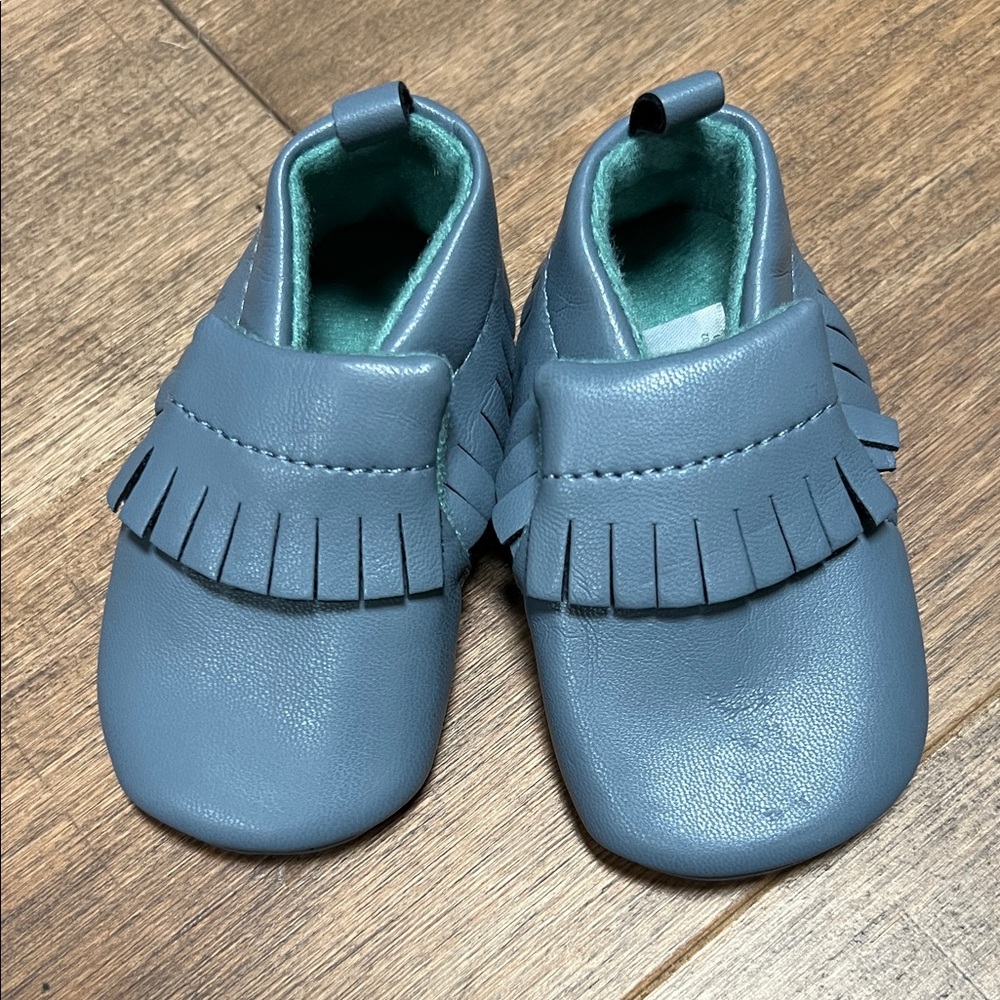 Blue gray baby booties